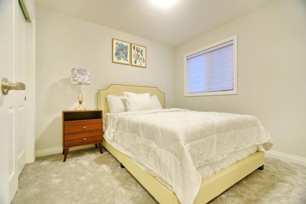 Beautiful And Unique Home In Niagara Bagian luar foto